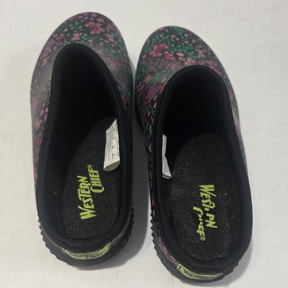 Floral Women's Clogs - Picture 2 of 7